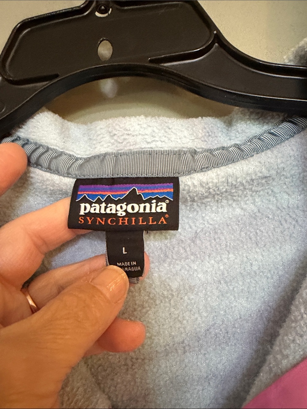 Patagonia pullover size large, no flaws - Picture 5 of 5